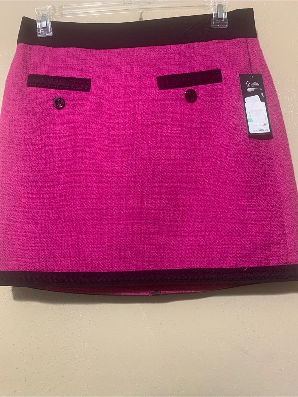 Karl Lagerfeld size 8 Fuchsia Tweed Mini Skirt Black Trim NWT $109 - Picture 2 of 6